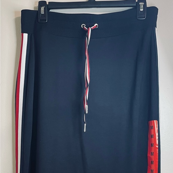 Women’s Tommy Hilfiger 3/4 Skirt Red White and Blue Size Medium - Picture 1 of 6